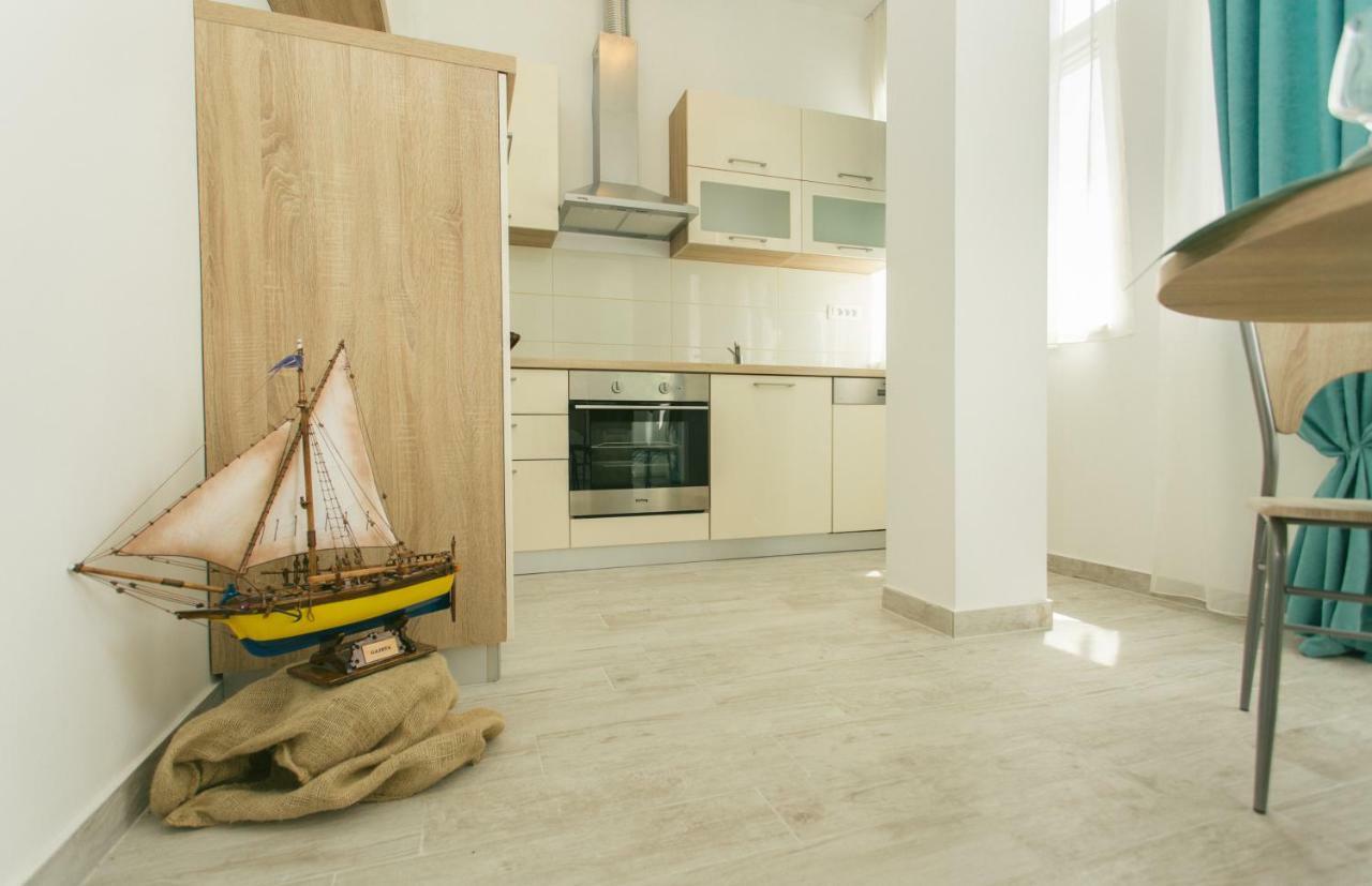 Apartments Kampanel Kaštela المظهر الخارجي الصورة