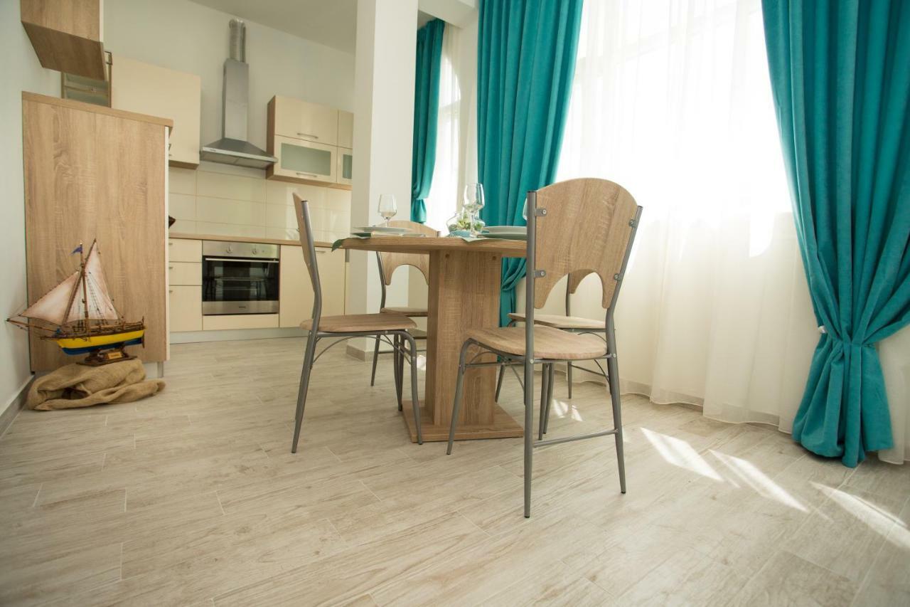 Apartments Kampanel Kaštela المظهر الخارجي الصورة
