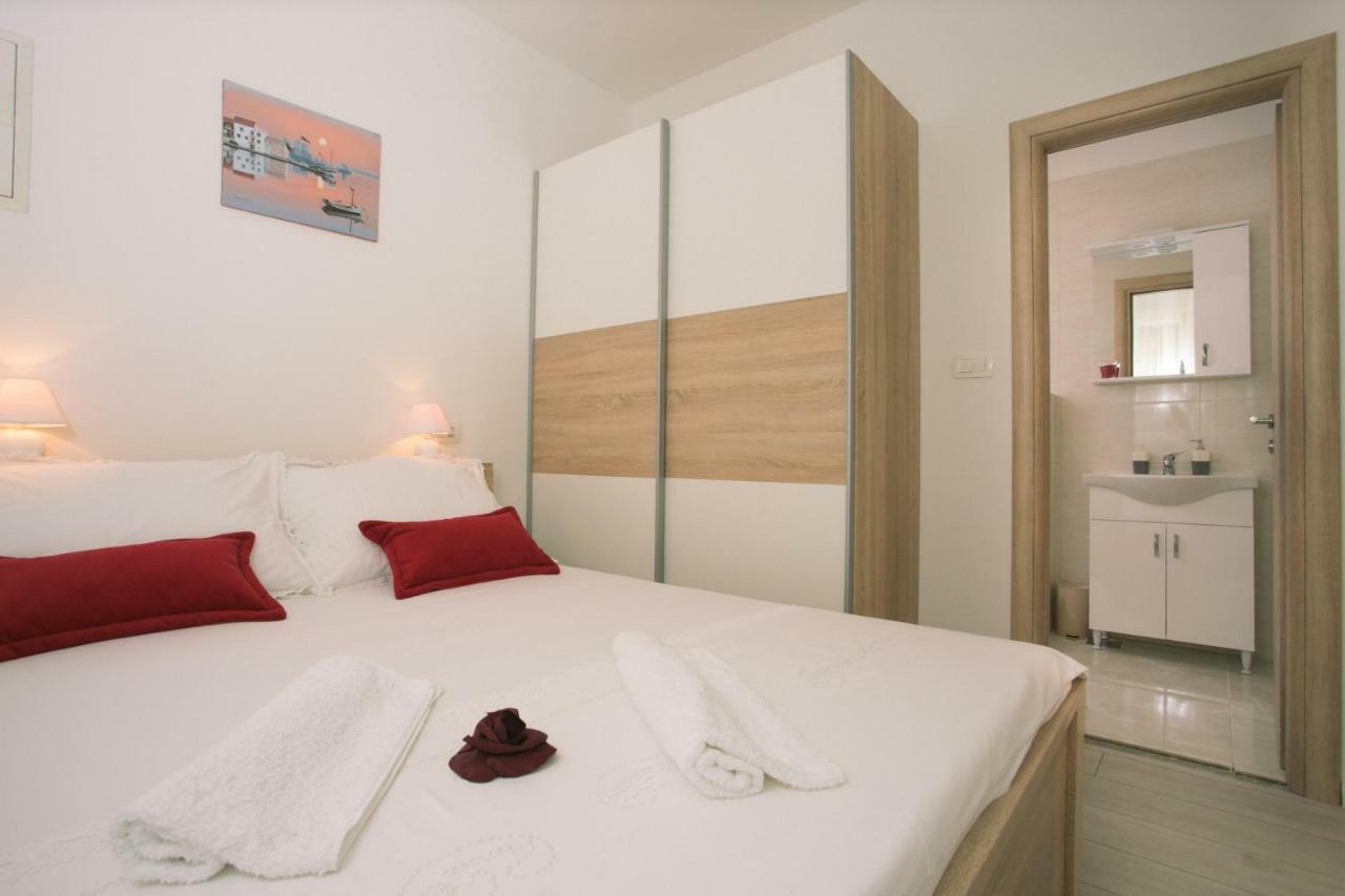 Apartments Kampanel Kaštela المظهر الخارجي الصورة