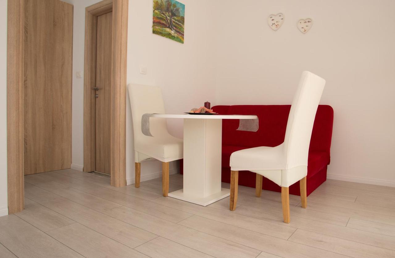 Apartments Kampanel Kaštela المظهر الخارجي الصورة