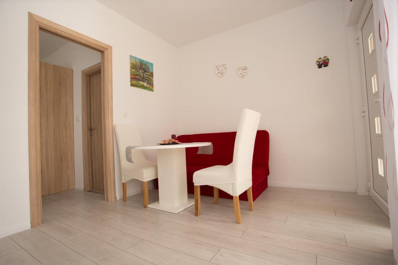 Apartments Kampanel Kaštela المظهر الخارجي الصورة